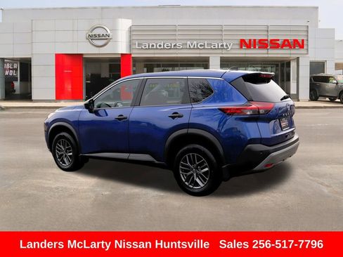 Used 2023 Nissan Rogue S image 6