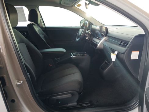 New 2025 Hyundai Ioniq 5 SE image 15