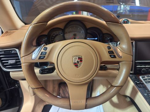 Used 2010 Porsche Panamera S RWD image 16