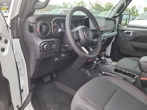 New 2025 Jeep Wrangler Unlimited Rubicon image 15