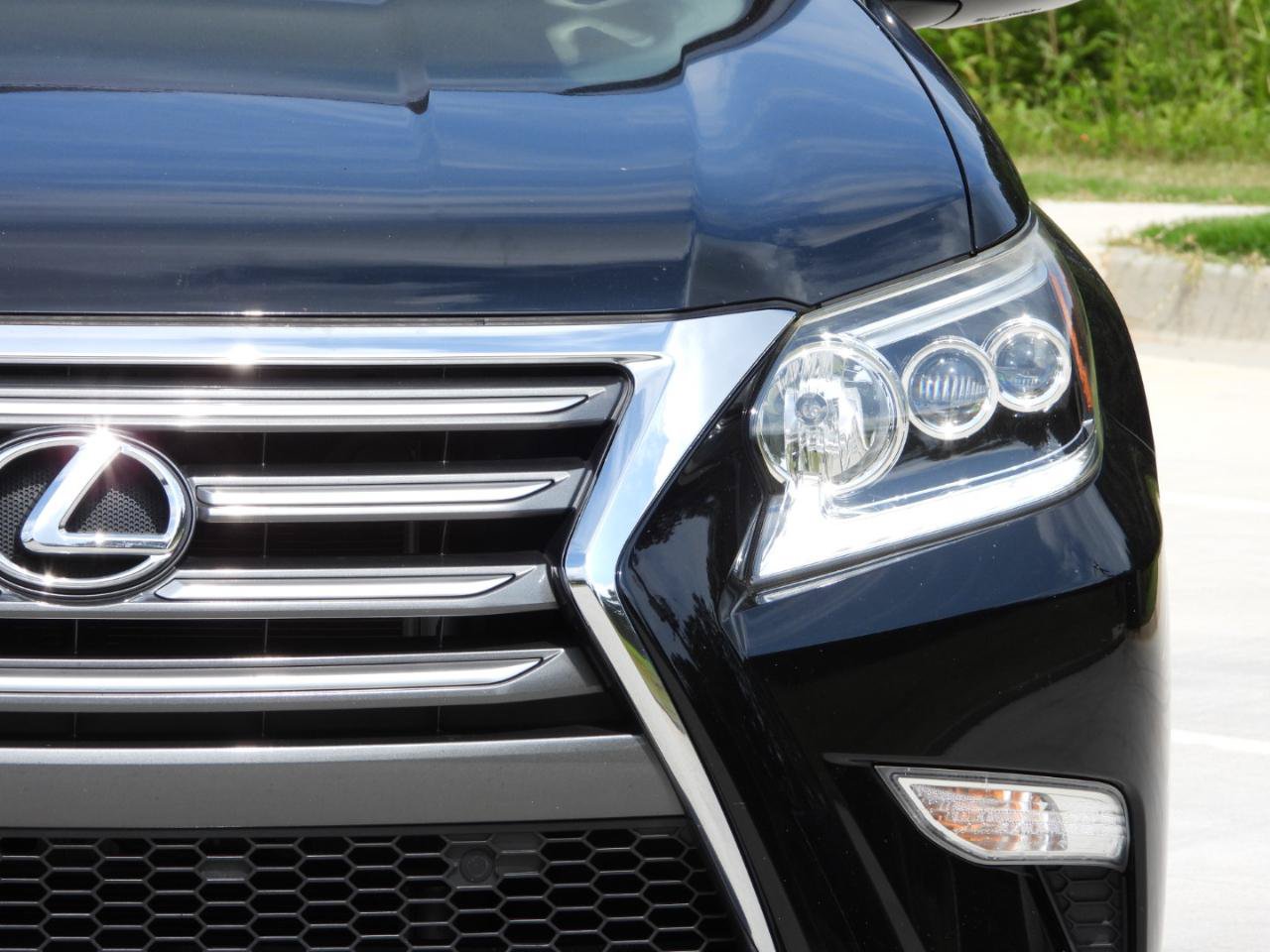 Used 2017 Lexus GX 460 Premium w/ Navigation Package AWD/4WD image 38