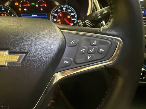Used 2020 Chevrolet Equinox LT FWD image 30