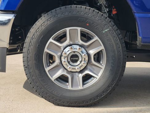 New 2026 Ford F250 Lariat w/ Lariat Premium Package AWD/4WD image 11