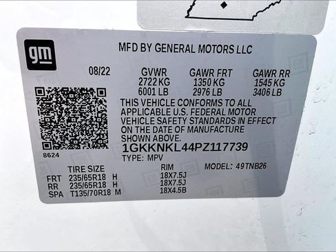 Used 2023 GMC Acadia SLE w/ Driver Convenience Package FWD image 31