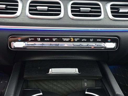 Used 2025 Mercedes-Benz GLE 350 4MATIC image 16