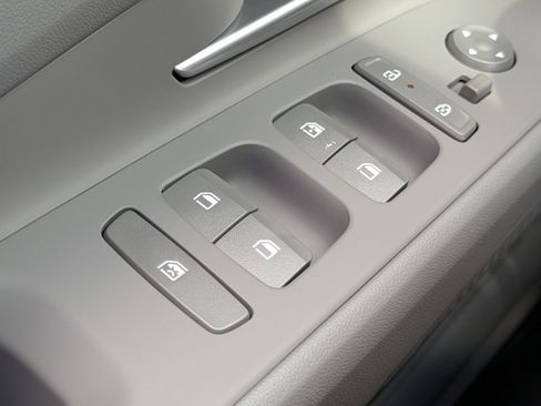 New 2025 Hyundai Elantra Sport image 20