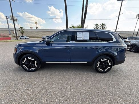 Used 2024 Kia Telluride EX image 4