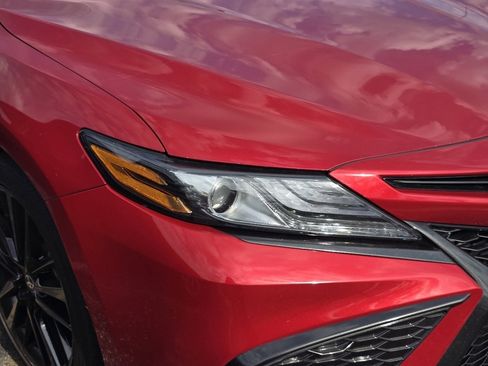 Used 2022 Toyota Camry XSE w/ Cold Weather Package FWD image 17