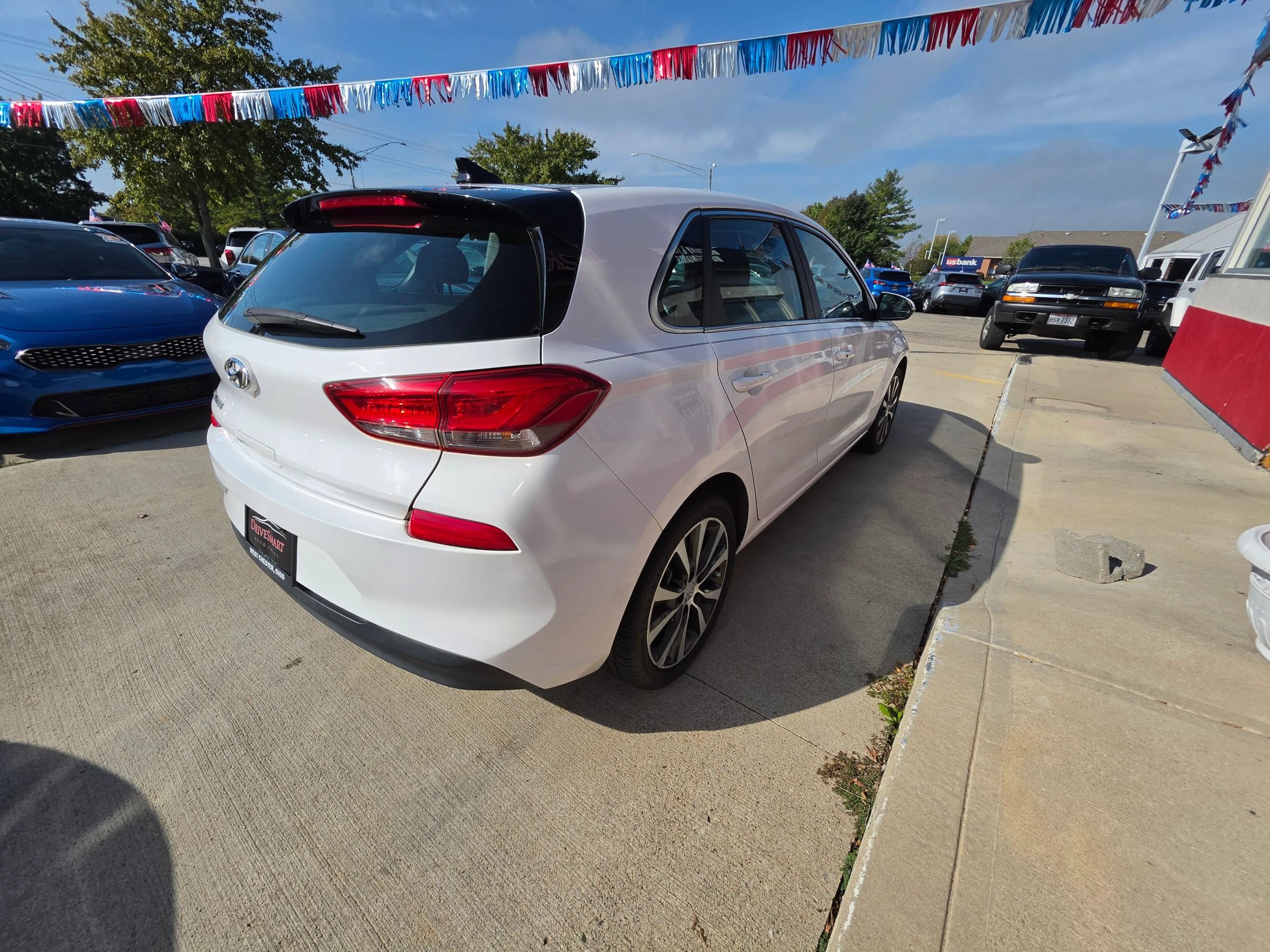 Used 2018 Hyundai Elantra GT w/ Tech Package 03 FWD image 6