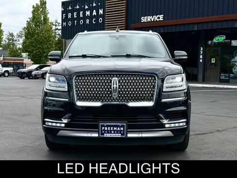 Used 2021 Lincoln Navigator Reserve AWD/4WD image 3