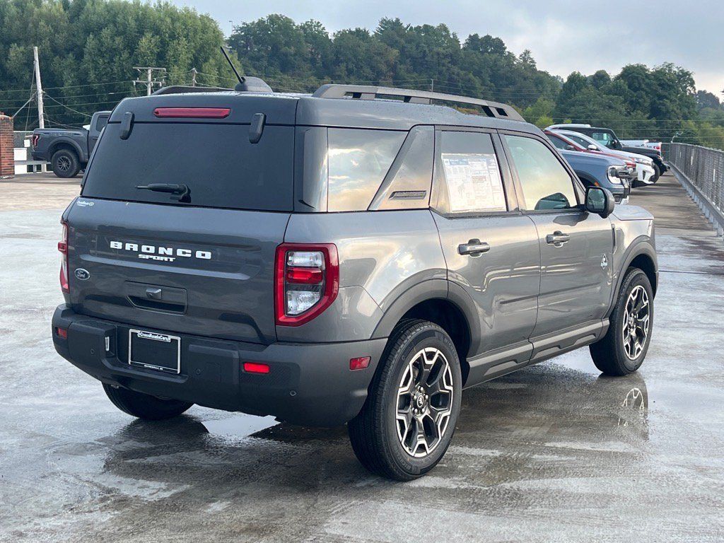 New 2025 Ford Bronco Sport Outer Banks w/ Outer Banks Tech Package+ AWD/4WD image 3