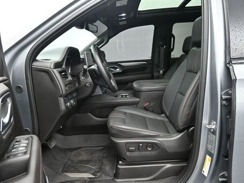 Used 2023 Chevrolet Suburban RST w/ Sport Performance Package image 41