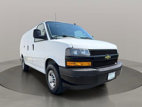 Used 2021 Chevrolet Express 2500 RWD image 9