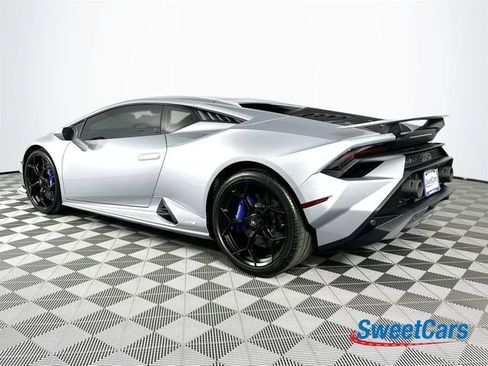 Used 2023 Lamborghini Huracan Tecnica RWD image 5