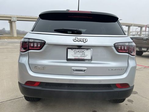 Used 2026 Jeep Compass Limited image 7