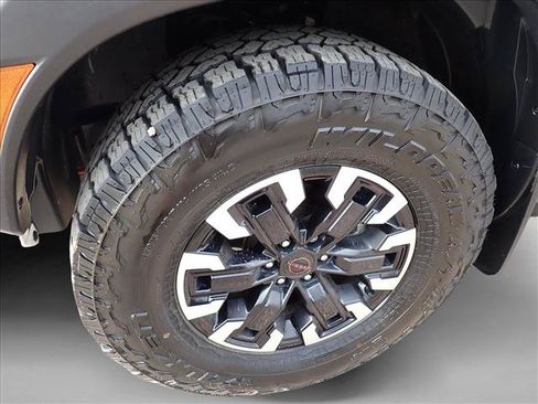 Used 2023 Nissan Frontier PRO-4X w/ Tow Package AWD/4WD image 7