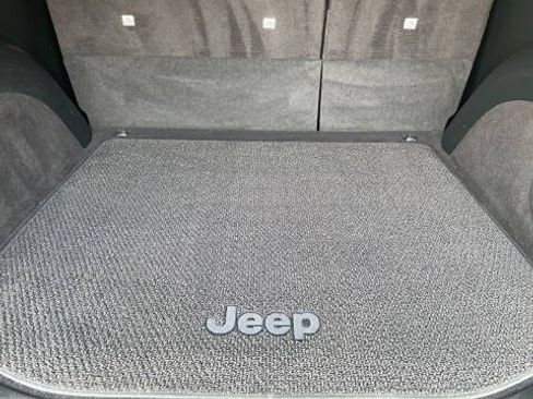 Used 2017 Jeep Grand Cherokee Summit w/ Skid Plate Group AWD/4WD image 29