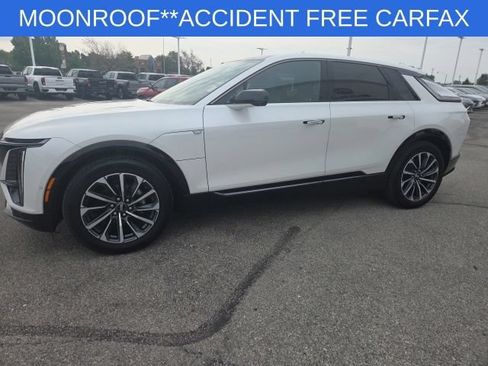 Used 2024 Cadillac Lyriq Sport RWD image 10