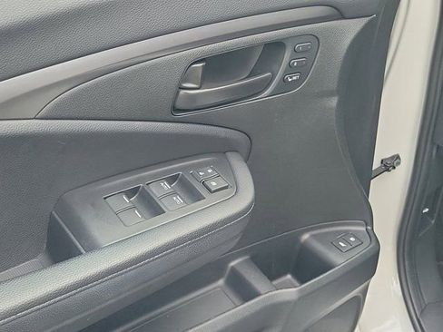 Used 2024 Honda Passport EX-L image 18