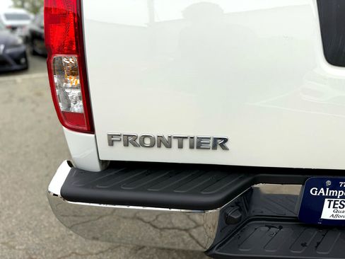 Used 2016 Nissan Frontier S image 25