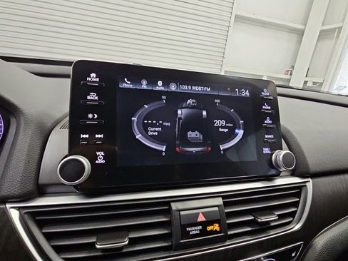 Used 2019 Honda Accord EX-L image 16