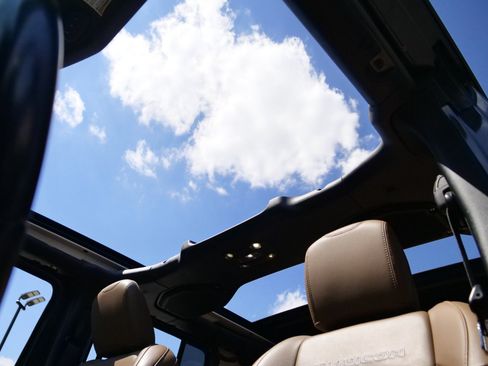 Used 2020 Jeep Wrangler Unlimited Rubicon AWD/4WD image 7