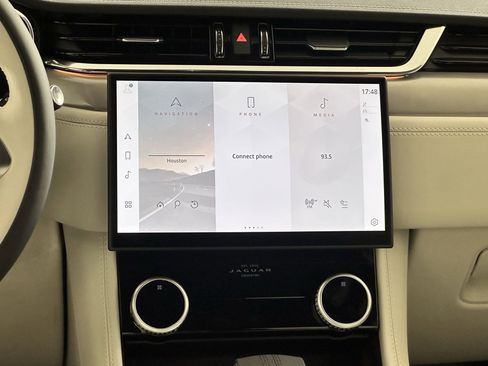 Used 2026 Jaguar F-PACE R-Dynamic S image 22