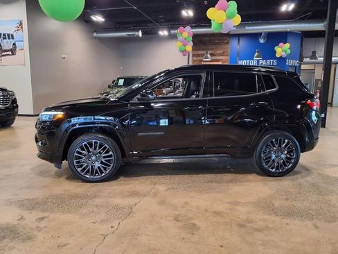 Used 2022 Jeep Compass High Altitude AWD/4WD image 6