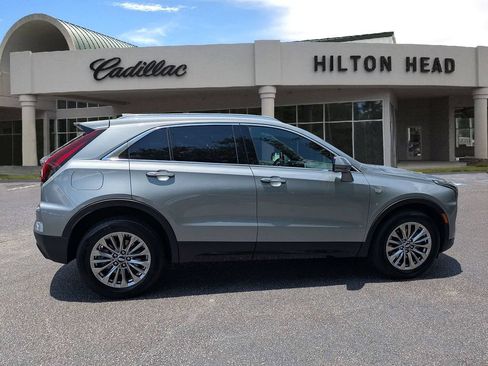 Used 2024 Cadillac XT4 Premium Luxury FWD image 7