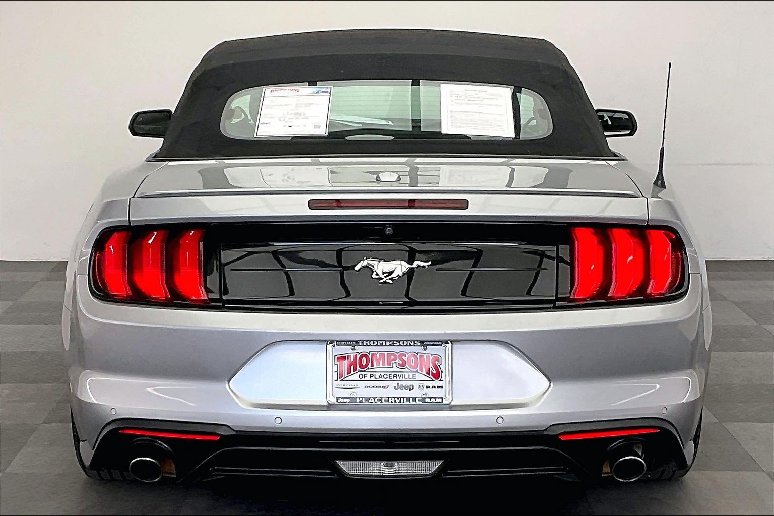 Used 2022 Ford Mustang Premium RWD image 3
