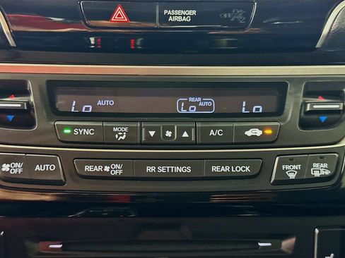 Used 2019 Honda Pilot Touring image 18