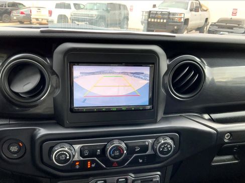 Used 2020 Jeep Wrangler Unlimited Sport image 24