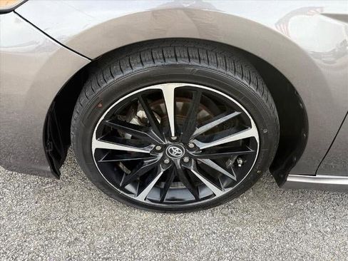 Used 2019 Toyota Camry XSE image 5