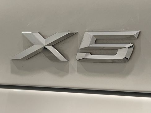 Certified 2024 BMW X5 xDrive40i w/ M Sport Package image 24