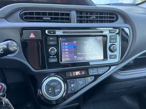 Used 2015 Toyota Prius C One FWD image 28