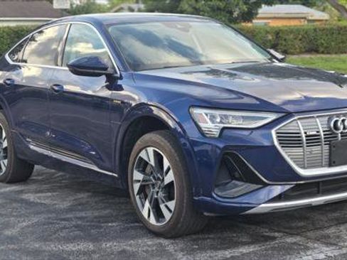 Used 2022 Audi e-tron Premium image 9