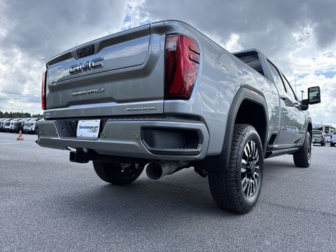 Used 2026 GMC Sierra 2500 Denali Ultimate AWD/4WD image 10