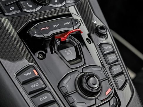 Used 2017 Lamborghini Aventador LP 750-4 Superveloce AWD/4WD image 29