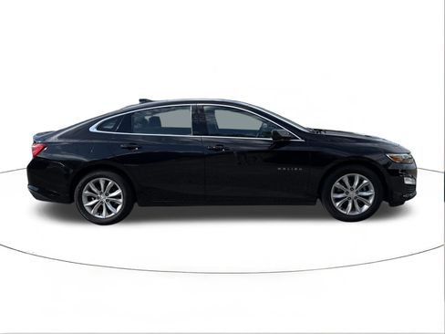 Used 2024 Chevrolet Malibu LT FWD image 2