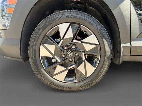 Certified 2025 Hyundai Kona SEL image 9