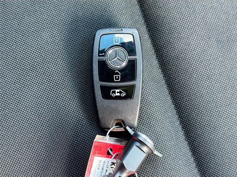 Used 2020 Mercedes-Benz Sprinter 3500 image 33