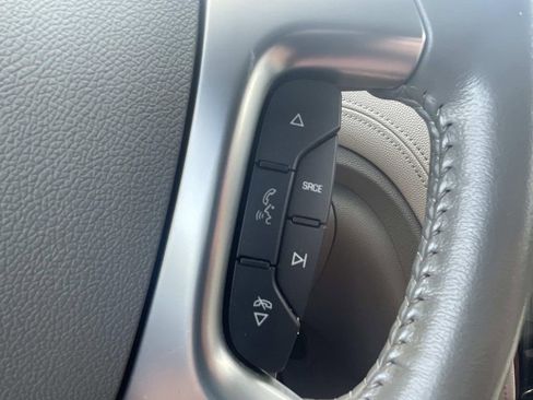 Used 2017 Chevrolet Traverse LT FWD image 27