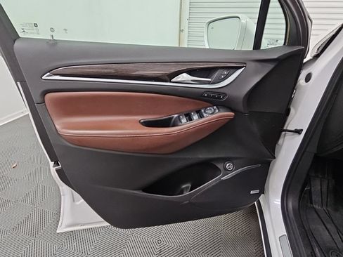 Used 2020 Buick Enclave Avenir w/ Avenir Technology Package FWD image 32