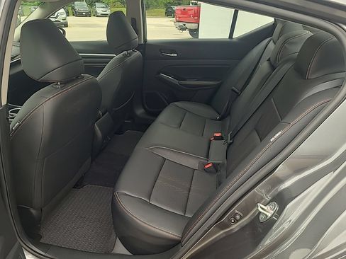 Used 2023 Nissan Altima 2.5 SR w/ SR Premium Package AWD/4WD image 18