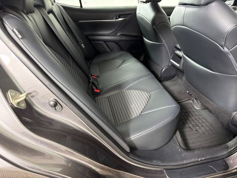 Used 2019 Toyota Camry SE image 15