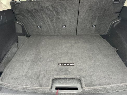 Used 2023 Nissan Rogue S image 15