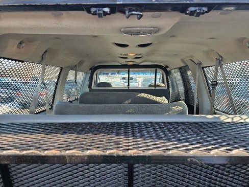 Used 2003 Ford E-350 and Econoline 350 XL image 36