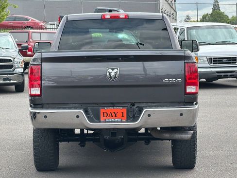 Used 2017 RAM 3500 Tradesman w/ Chrome Appearance Group AWD/4WD image 6