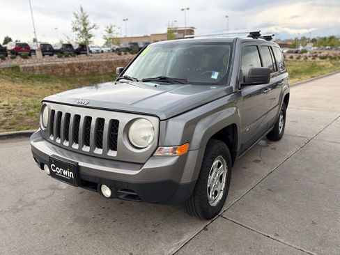 Used 2014 Jeep Patriot Sport AWD/4WD image 5