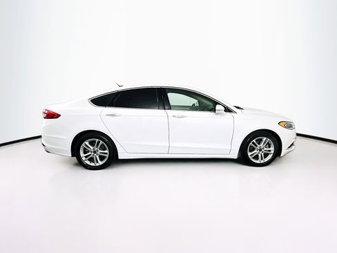 Used 2018 Ford Fusion SE image 10
